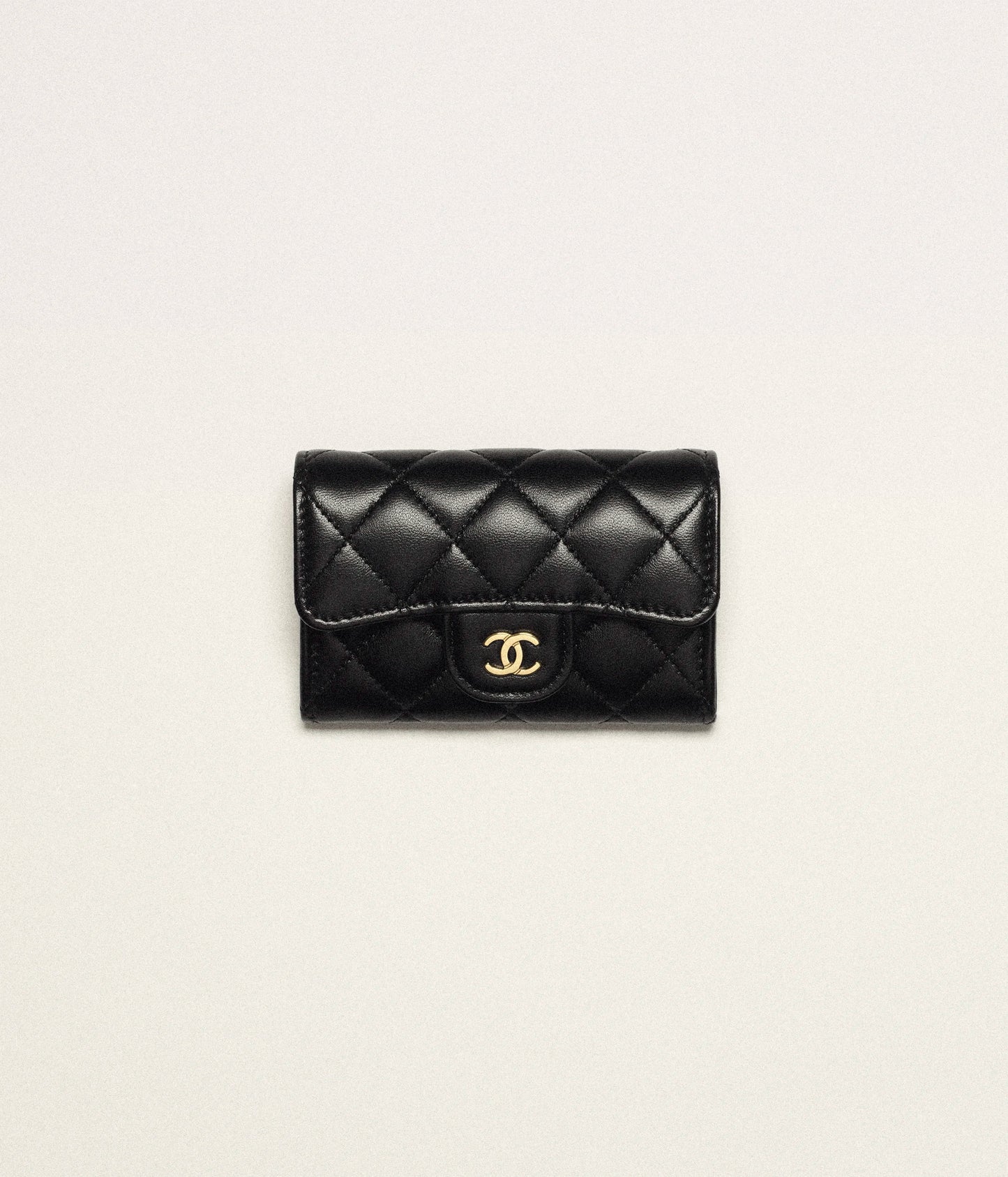 Chanel Classic Card Holder  Lambskin & Gold-Tone Metal  -Black-
